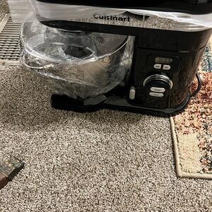 Cuisinart Black and Silver Kitchen Mixer